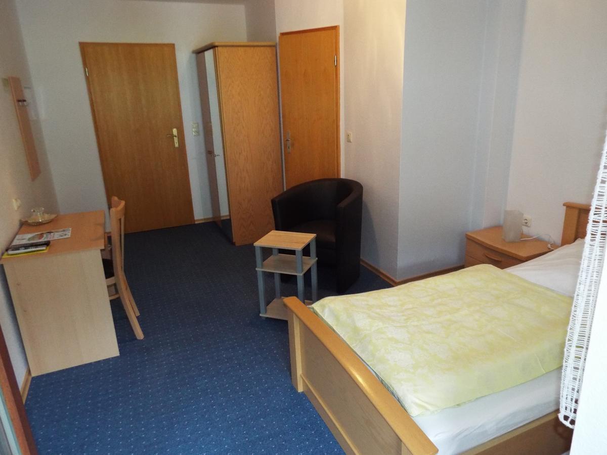 Hotel Garni Zum Reinhardswald Gewissenruh Номер фото