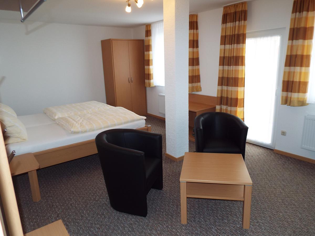 Hotel Garni Zum Reinhardswald Gewissenruh Номер фото